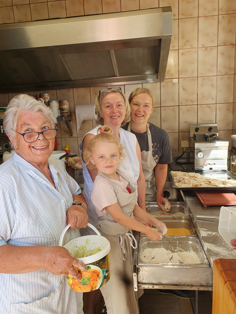 Das Team des Gasthaus Ledl Schurl